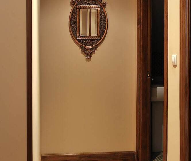 La Casona De La Roza