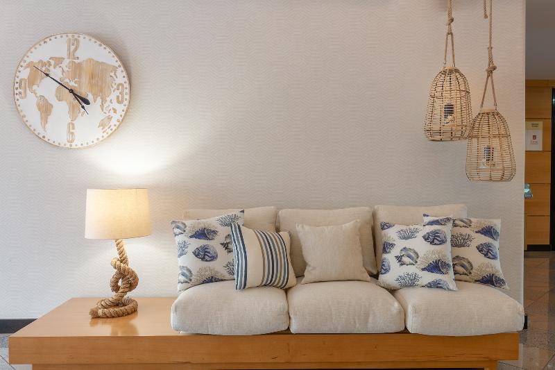 The Navigator Solaqua