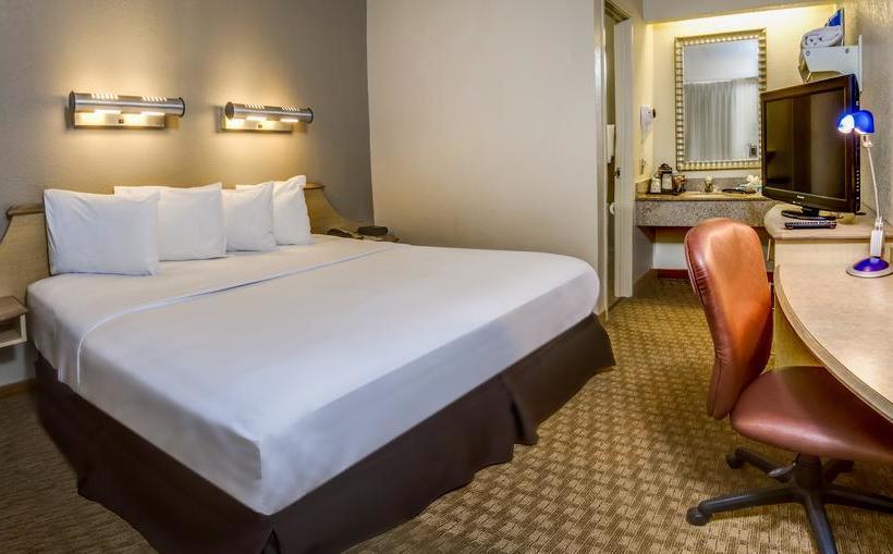 호텔 Midpointe  By Rosen S & Resorts