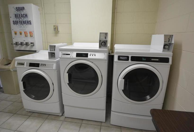 호텔 Midpointe  By Rosen S & Resorts