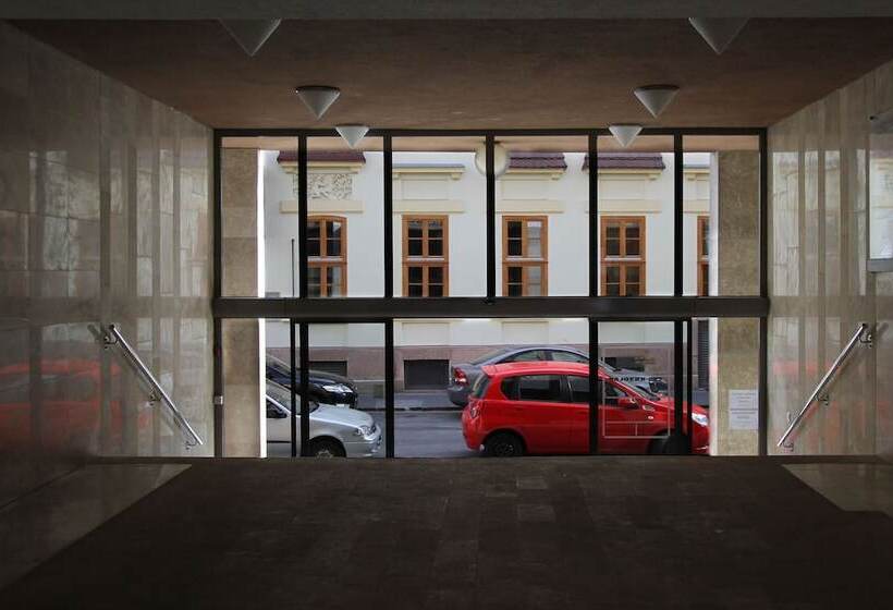 Opera Residence