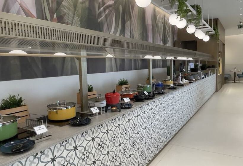 استراحتگاه Residence Inn By Marriott Sheikh Zayed Road, Dubai