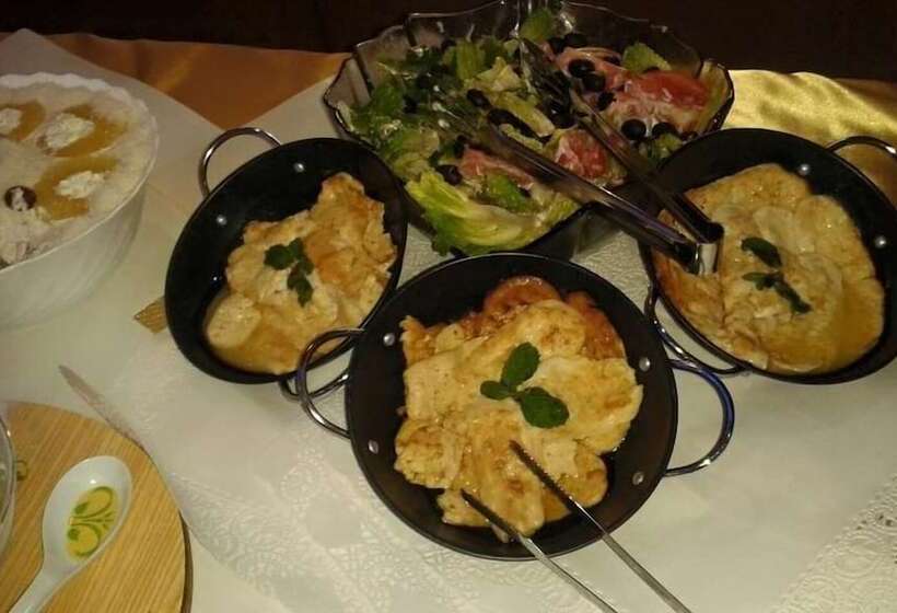 Royal Crown Hotel & Suites