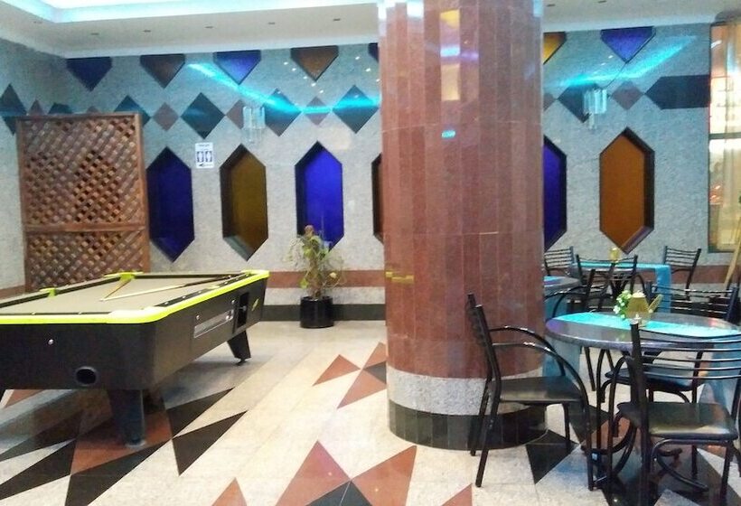 Royal Crown Hotel & Suites