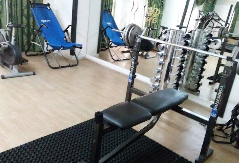 Royal Crown Hotel & Suites