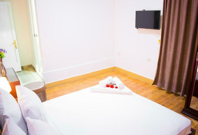 فندق صغير Golden Palace