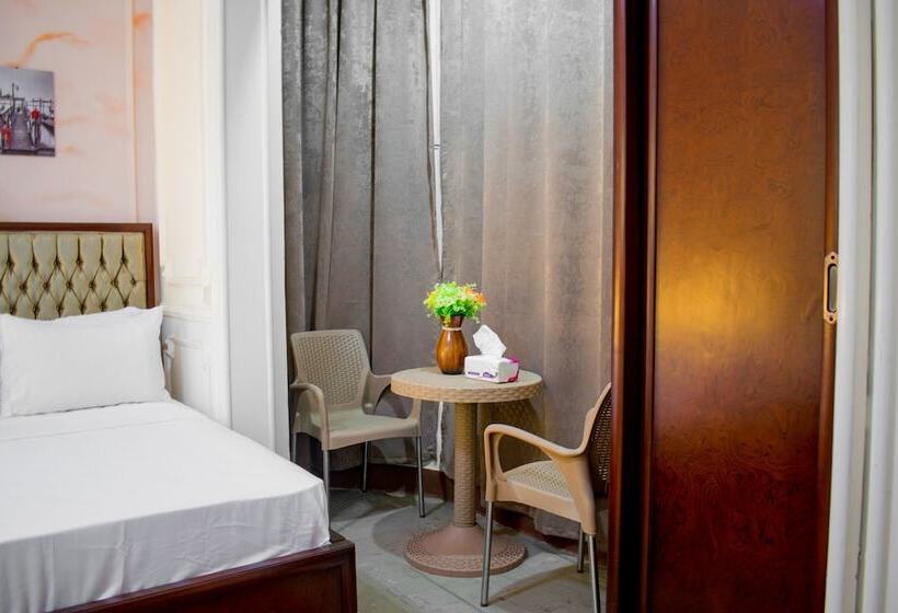 فندق صغير Golden Palace