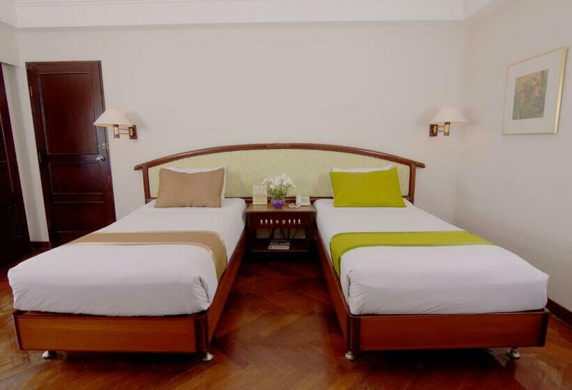 Jatinangor National Golf & Resort