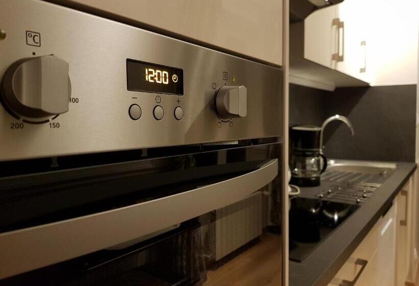 ベッドアンドブレックファースト Château De Salvert   Appartement & Chambre D Hôtes