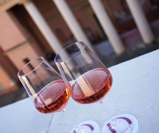 تختخواب و صبحانه Dimora De Matera Luxury Suites