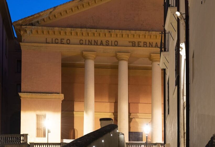 تختخواب و صبحانه Dimora De Matera Luxury Suites