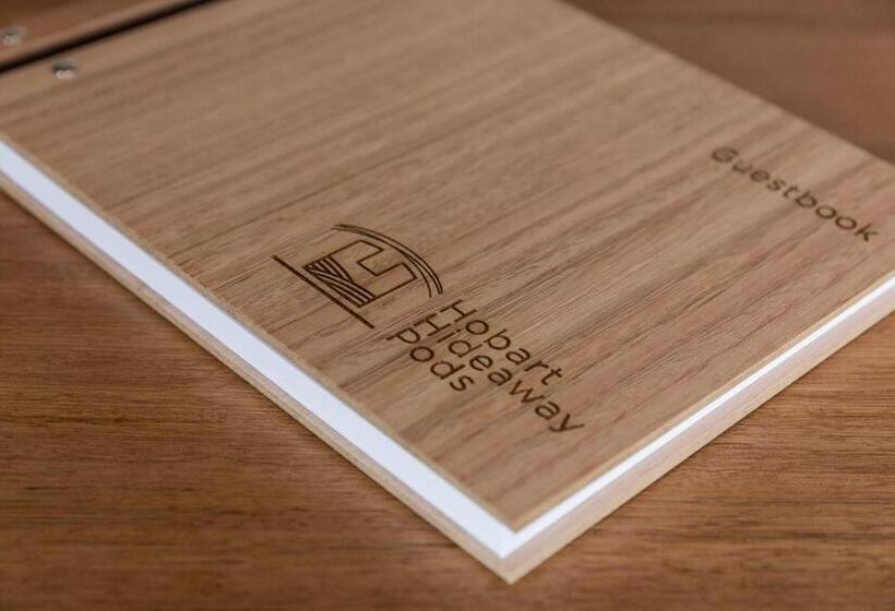 مبيت وإفطار Hobart Hideaway Pods