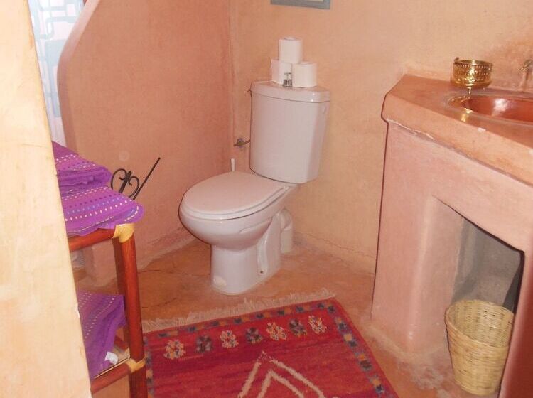 مبيت وإفطار Kasbah Du Peintre