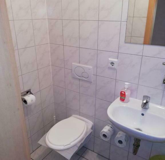 צימר Pension Feldschlössl