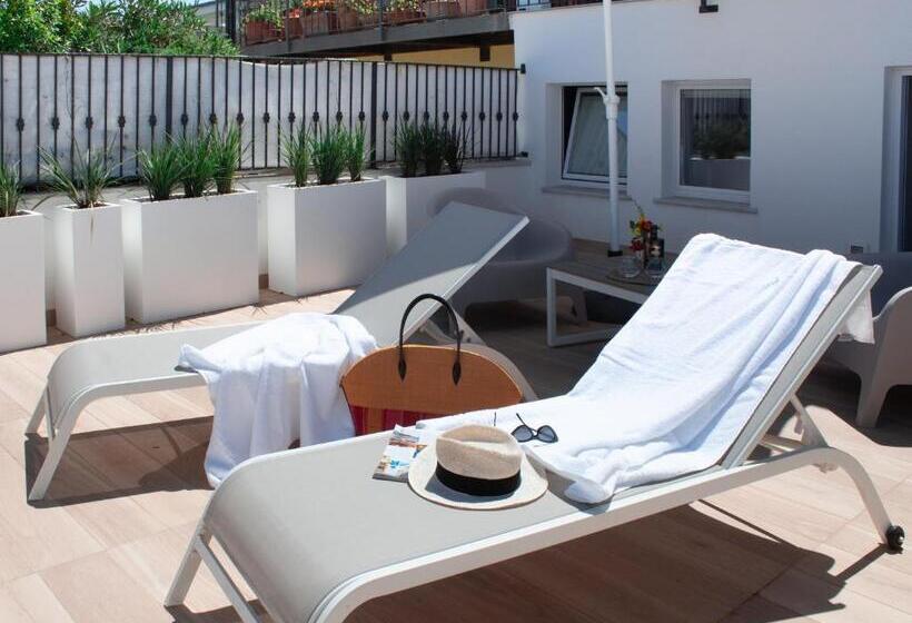 تختخواب و صبحانه Relais One