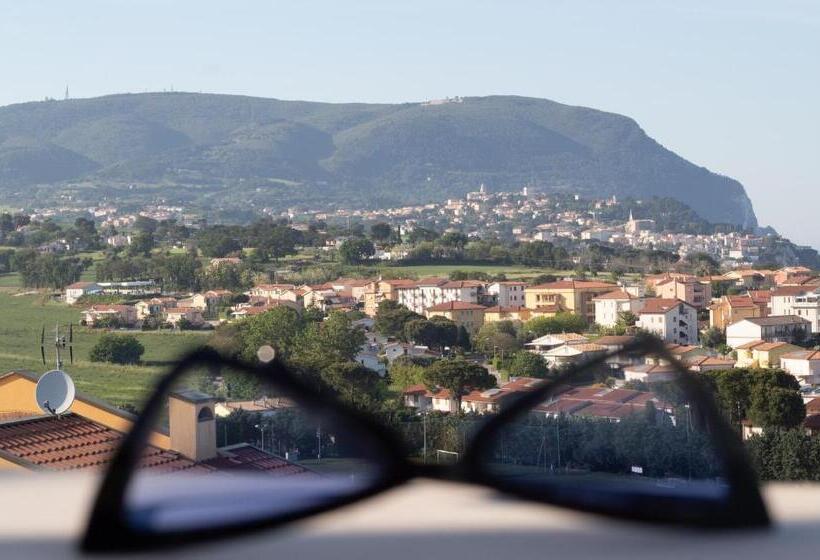 تختخواب و صبحانه Relais One