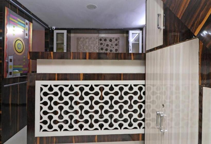 Flagship Hotel Royal Paradise