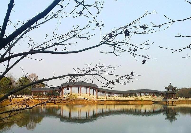 هتل 7days Premium Changsha Yuelu Shanhu Branch