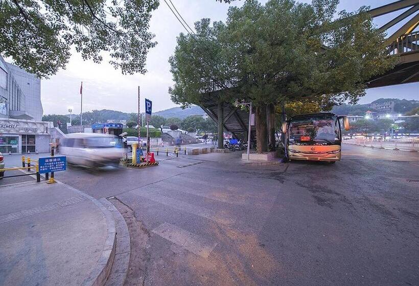 هتل 7days Premium Changsha Yuelu Shanhu Branch