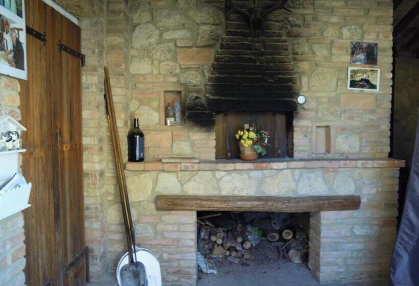 فندق Agriturismo Casallario