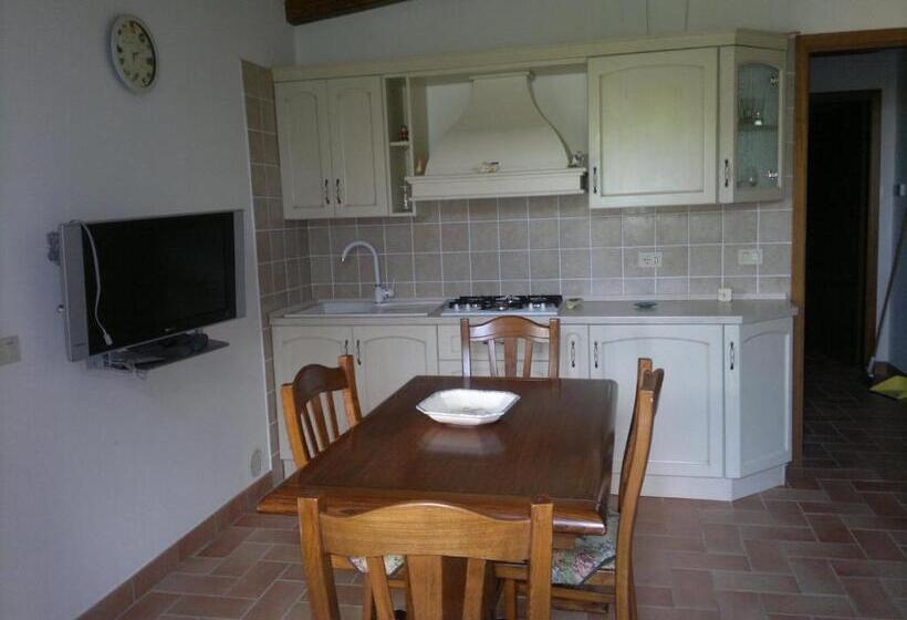 فندق Agriturismo Il Selvello