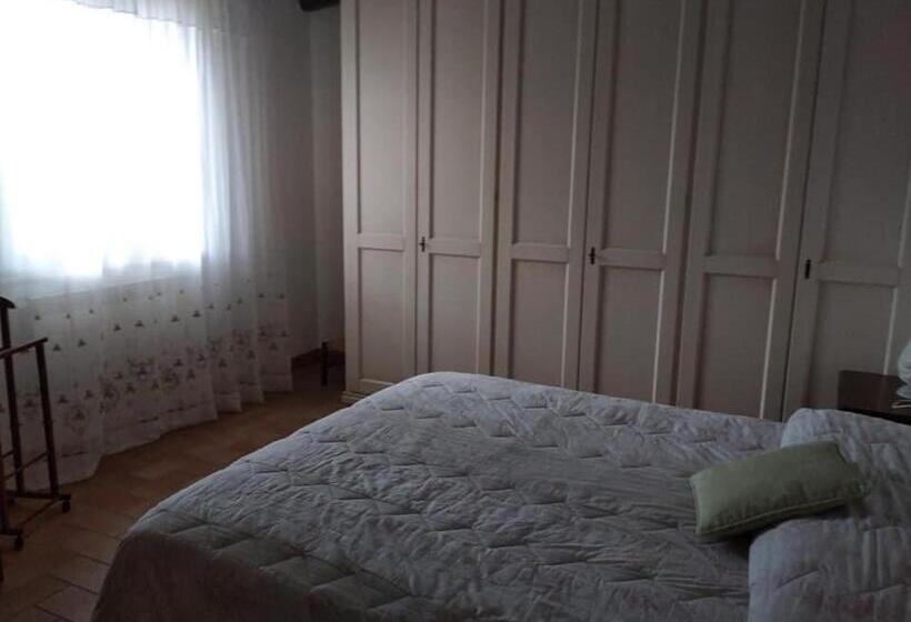 فندق Agriturismo Il Selvello