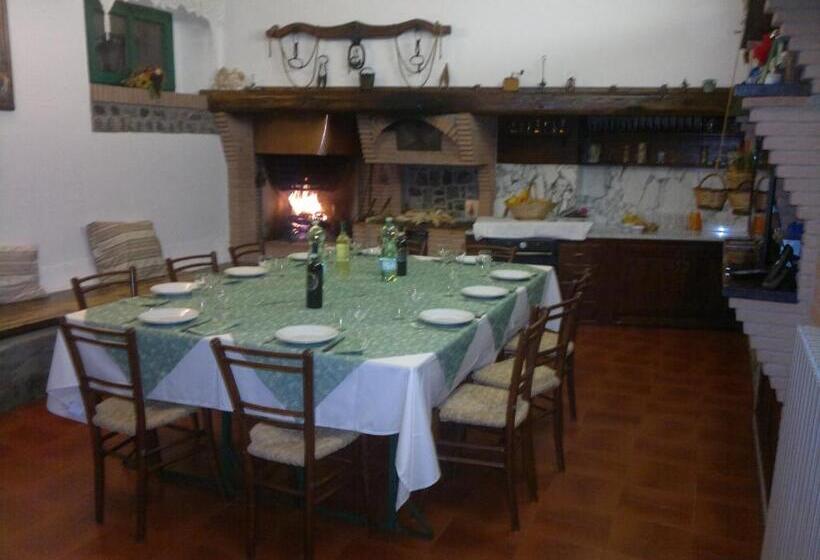 فندق Agriturismo Il Selvello