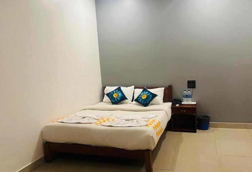 هتل Baga Bay 200 Meters From Baga Beach