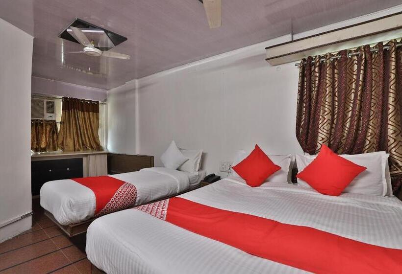 Отель Maninagar Residency