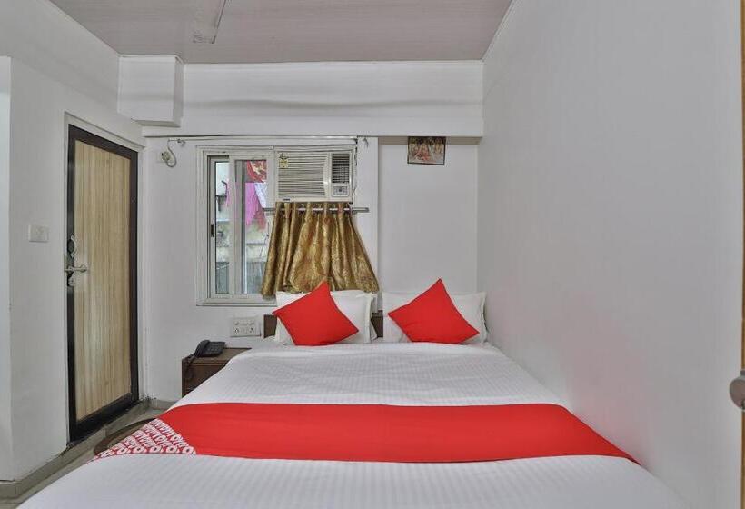 Отель Maninagar Residency