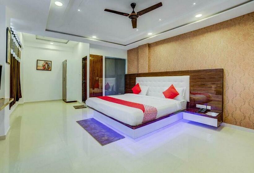 בית מלון כפרי Collection O 24848 Royal Imperio