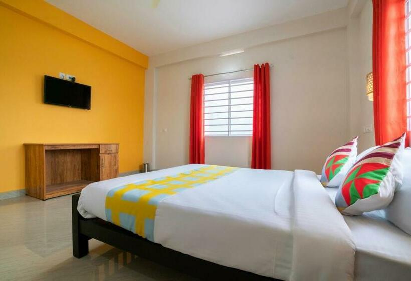 Отель Dreamz Airport Residency Cochin