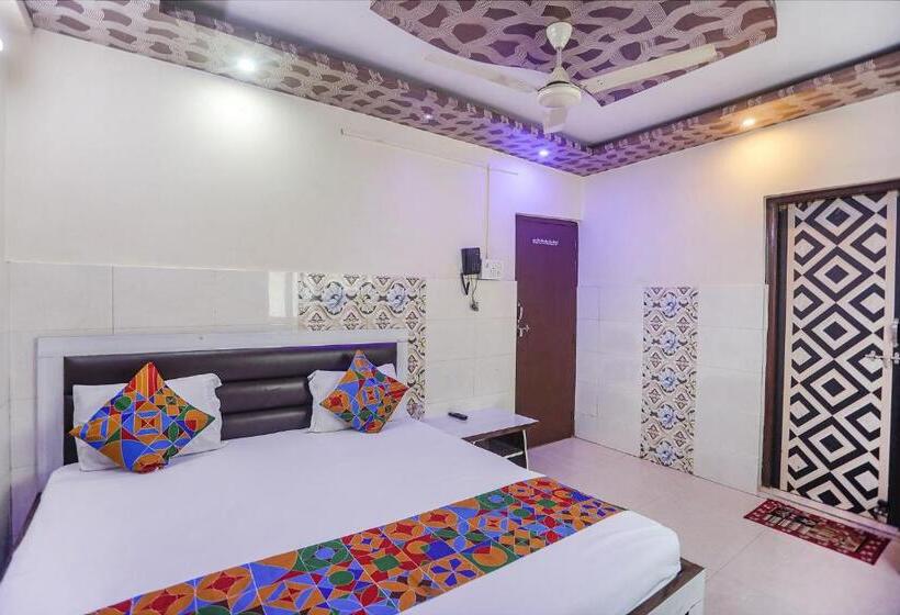 ホテル Fabexpress Kanha Dham