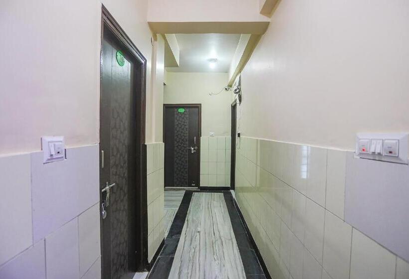 ホテル Fabexpress Kanha Dham