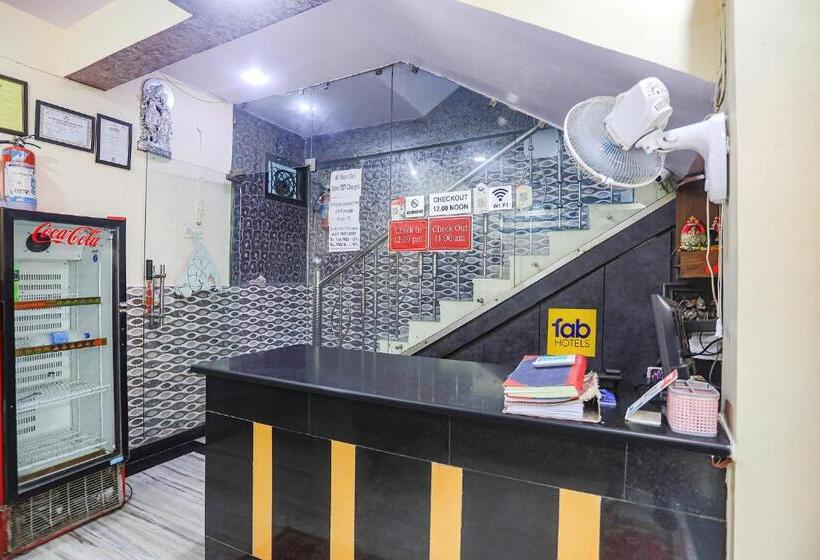 ホテル Fabexpress Kanha Dham