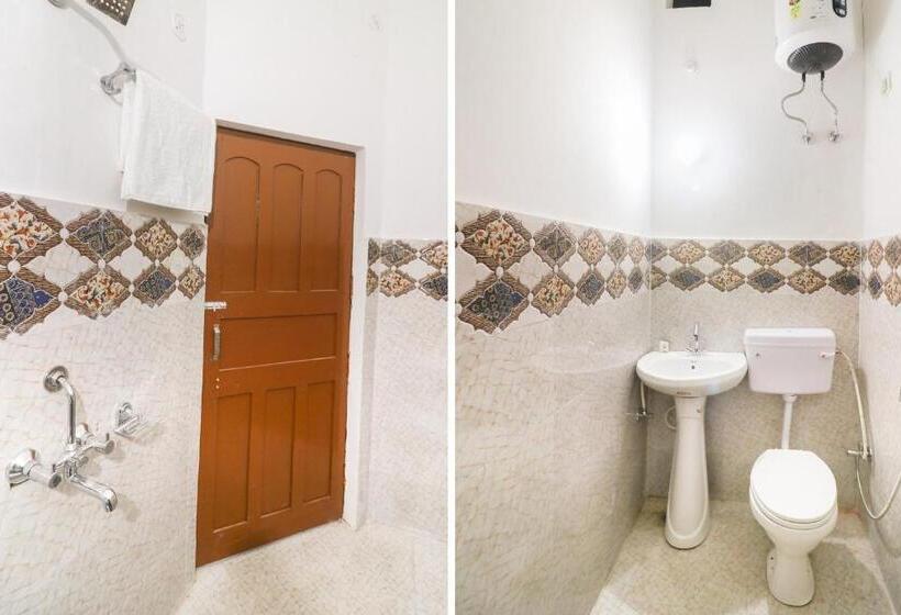 호텔 Flagship Xpress Stays Near Munshi Pulia Metro Station