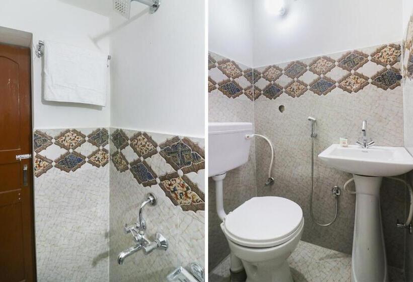 호텔 Flagship Xpress Stays Near Munshi Pulia Metro Station