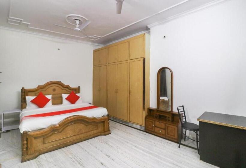 호텔 Flagship Xpress Stays Near Munshi Pulia Metro Station