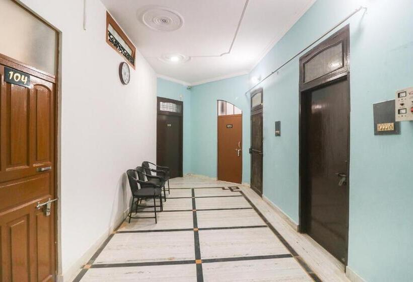 호텔 Flagship Xpress Stays Near Munshi Pulia Metro Station