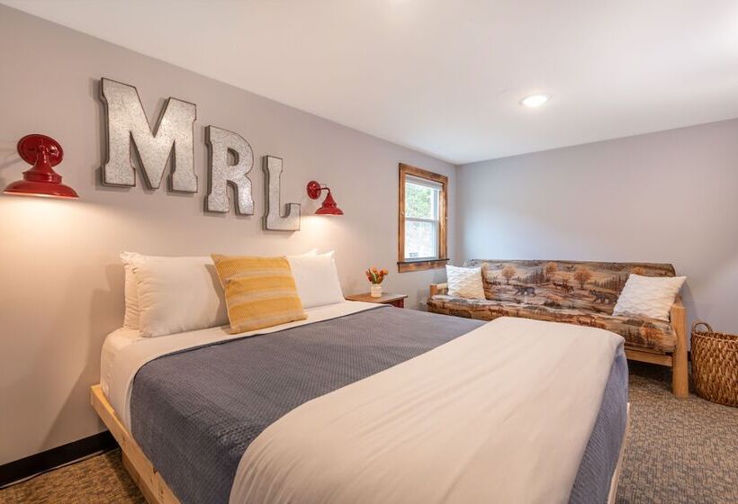 فندق Mad River Lodge