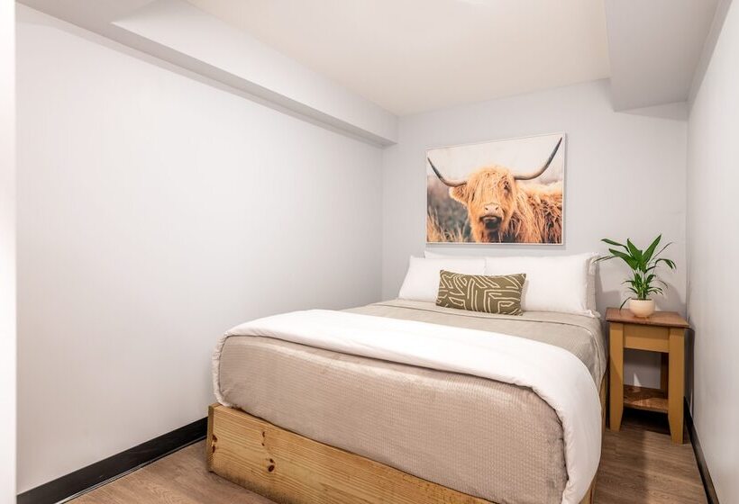 فندق Mad River Lodge