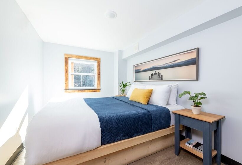 فندق Mad River Lodge