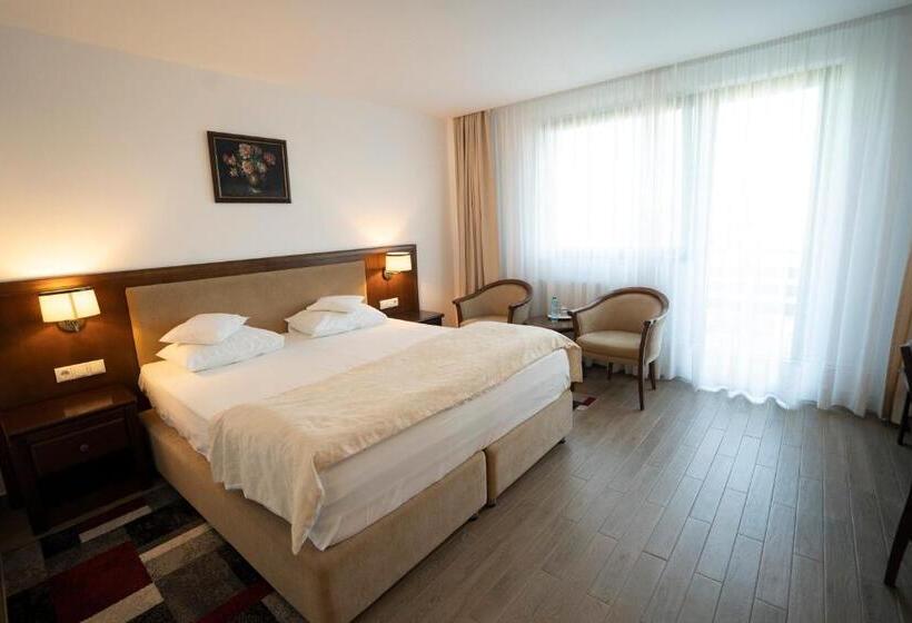 Отель Mariko Inn