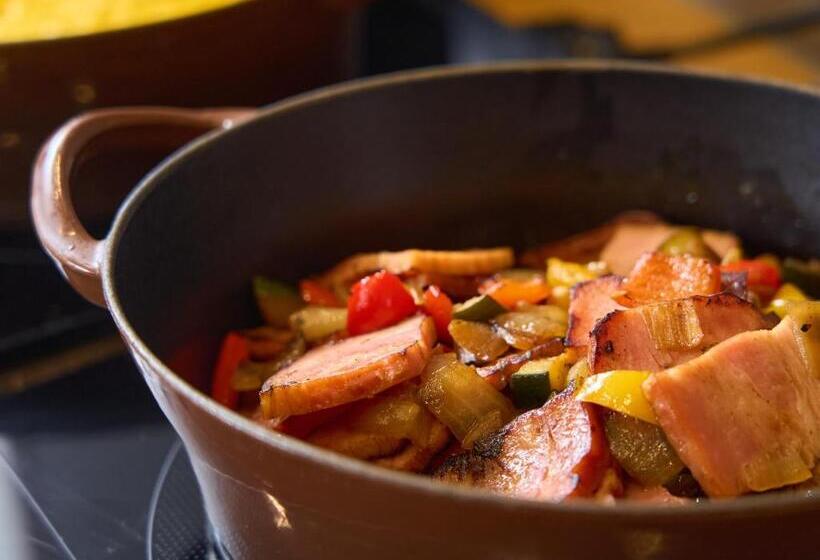 Отель Musse Kyotoshijokawaramachi Meitetsu