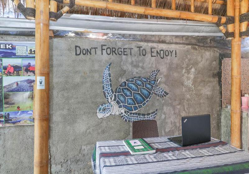 ホテル Oyo 1514 Rara Inn