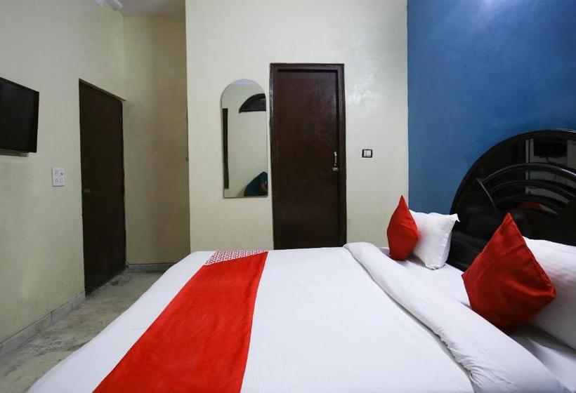 Отель Oyo 38417 Silver Villa