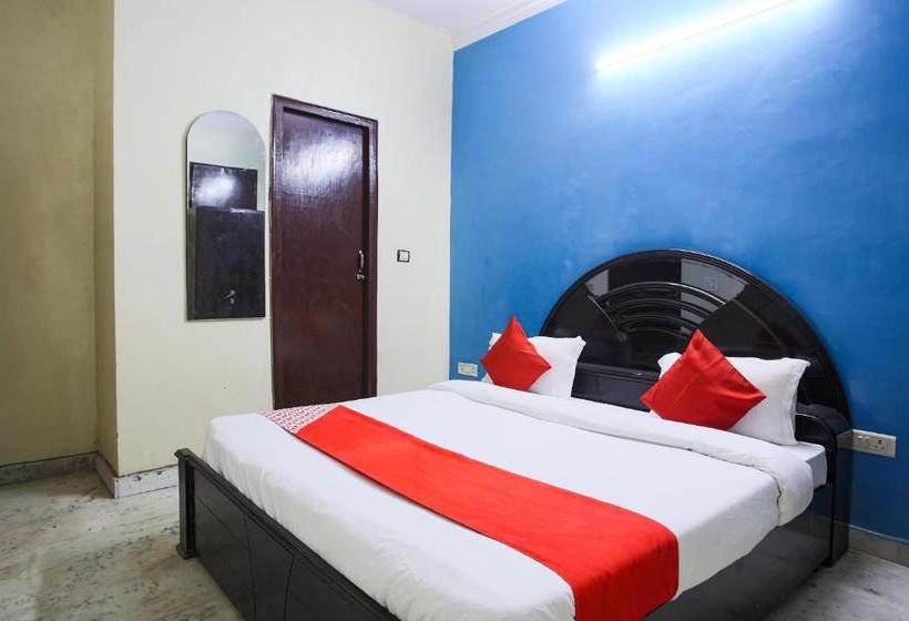 Отель Oyo 38417 Silver Villa