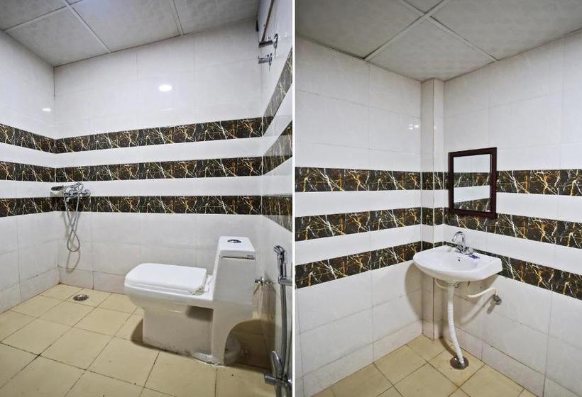 Отель Oyo 38417 Silver Villa