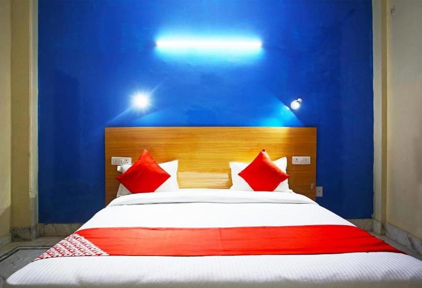 Отель Oyo 38417 Silver Villa