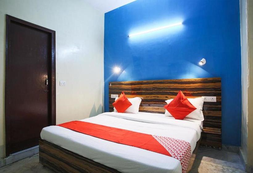 Отель Oyo 38417 Silver Villa